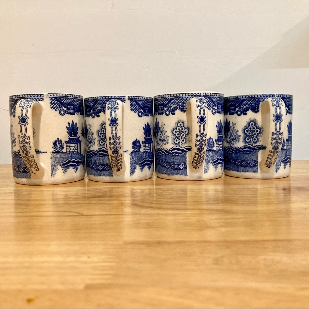 Lot of 4 Blue Willow Coffee Cups Mugs Japan Vintage - Picture 14 of 15